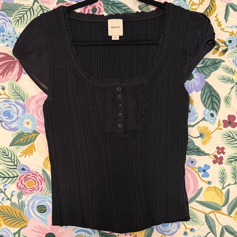 NWOT Maeve Black Ribbed Scoop-Neck Button Front Short Sleeve Top